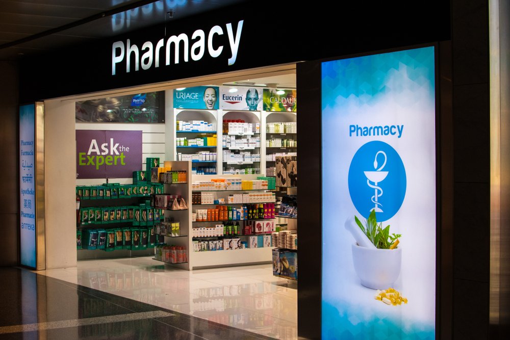 Doha,,Qatar,-,December,2017:,Pharmacy,Store,On,Airport,In